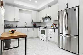 Cozy 3BR Town Home in Gated Community Palm Beach