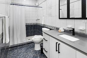 Cozy 3BR Town Home in Gated Community Palm Beach