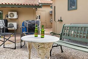 Cozy 3BR Town Home in Gated Community Palm Beach