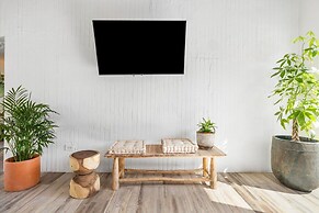 Buddha House 5 5 Palapa Suite Pool in Palm Beach