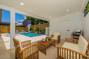 Brand NEW Private Pool King Beds Palmbeach