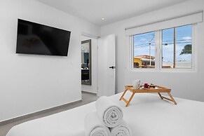 Brand NEW Private Pool King Beds Palmbeach