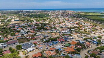 Brand NEW Private Pool King Beds Palmbeach