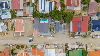 Brand NEW Private Pool King Beds Palmbeach