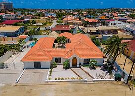 Colonial Modern Villa Sleep 14-pool Palapa Court