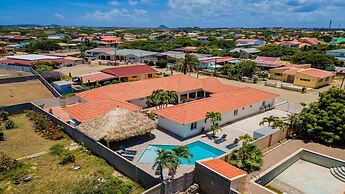 Colonial Modern Villa Sleep 14-pool Palapa Court