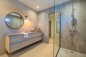 Colonial Modern Villa Sleep 14-pool Palapa Court