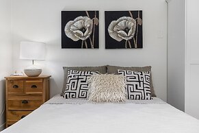 Large Villa-pool-6 Room-sleeps 14-nearby Marriott