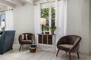 Large Villa-pool-6 Room-sleeps 14-nearby Marriott