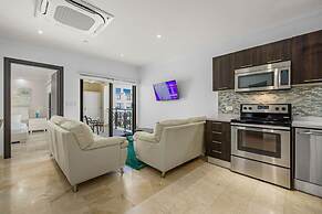 Fantastic 1BR Condo w Amazing Views Amenities