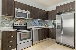 Fantastic 1BR Condo w Amazing Views Amenities
