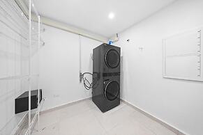 Brand NEW Villa Central Location Private Pool