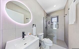 Brand NEW Villa Central Location Private Pool