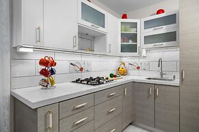 Charming Cozy Studio With Patio Near the Beach