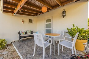 Charming Cozy Studio With Patio Near the Beach