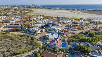 Charming Cozy Studio With Patio Near the Beach