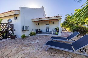 Charming Cozy Studio With Patio Near the Beach