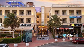 Lux Palm Beach Escape Pool Gym Prime Location