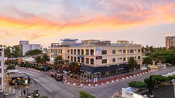 Lux Palm Beach Escape Pool Gym Prime Location