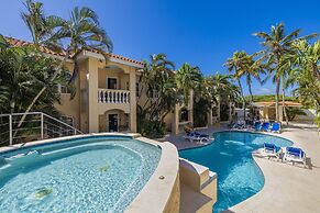 Charming Condo in Prime Location Wacamaya Condos