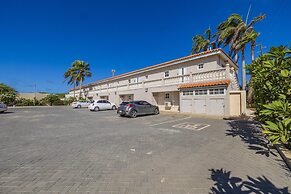 Charming Condo in Prime Location Wacamaya Condos