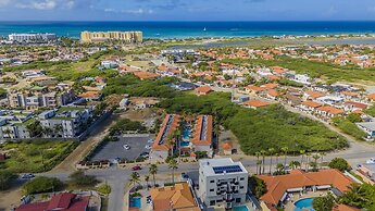 Charming Condo in Prime Location Wacamaya Condos