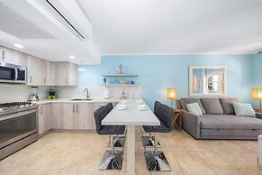 Charming Condo in Prime Location Wacamaya Condos