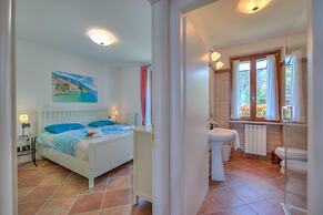 Borgo Belvedere Apartment With Lake View