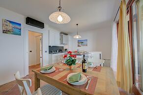 Borgo Belvedere Apartment With Lake View
