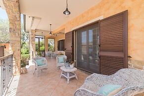 Dimora Patrizia With Pool