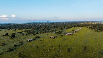 Escarpment Serengeti Luxury Camp