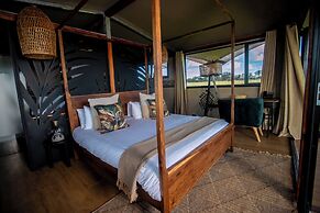 Escarpment Serengeti Luxury Camp