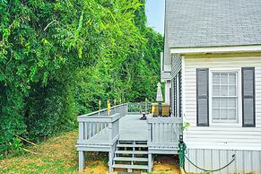 Lumberjack Hideaway Near Campus in Nacogdoches!