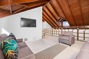 Spacious Renovated House Prvt Pool 5 min to Bch