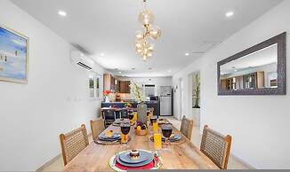 Spacious Renovated House Prvt Pool 5 min to Bch