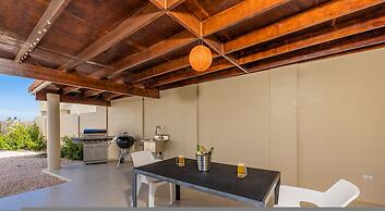 Spacious Renovated House Prvt Pool 5 min to Bch