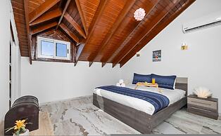 Spacious Renovated House Prvt Pool 5 min to Bch