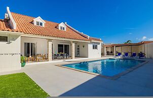 Spacious Renovated House Prvt Pool 5 min to Bch