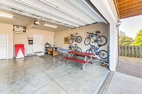 Coastal Oregon Home: Walk to Dock!