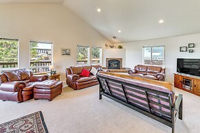 Coastal Oregon Home: Walk to Dock!