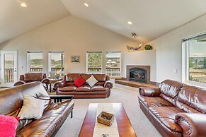 Coastal Oregon Home: Walk to Dock!