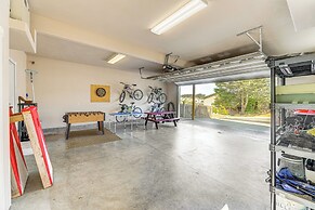 Coastal Oregon Home: Walk to Dock!