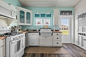 Kingsby Cottage - 1BR & Mountain Views