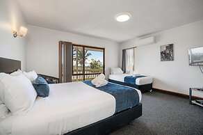 Summit Motor Lodge