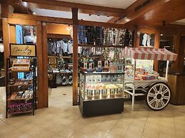 Camp john hay forest lodge