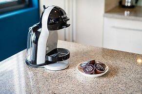 Salute de Sailing Tower - Palace Garden