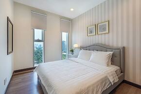 Salute de Sailing Tower - Palace Garden