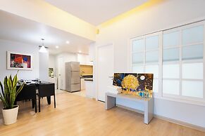 Salute de Sailing Tower - Palace Garden