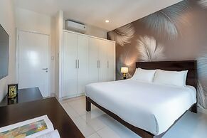 Salute de Sailing Tower - Palace Garden