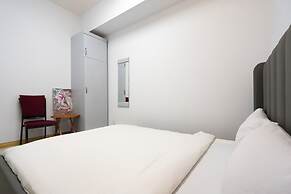 Salute de Sailing Tower - Palace Garden